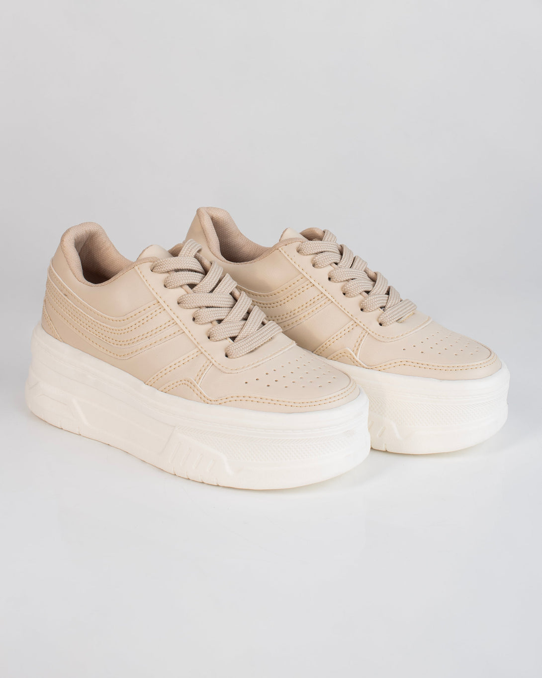 Tenis de dama color beige