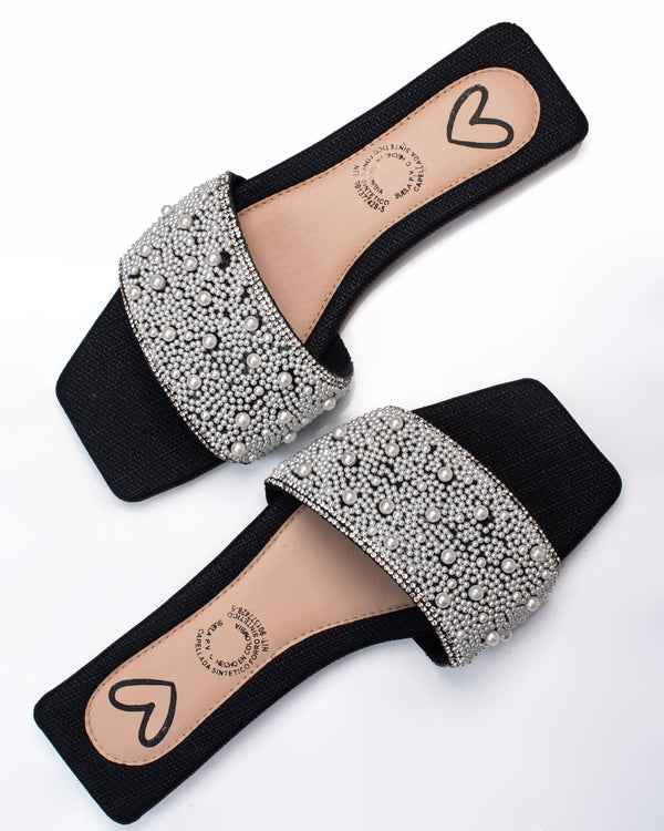 Sandalias R262 – Planas con perlas y punta cuadrada | Ylo Shoes