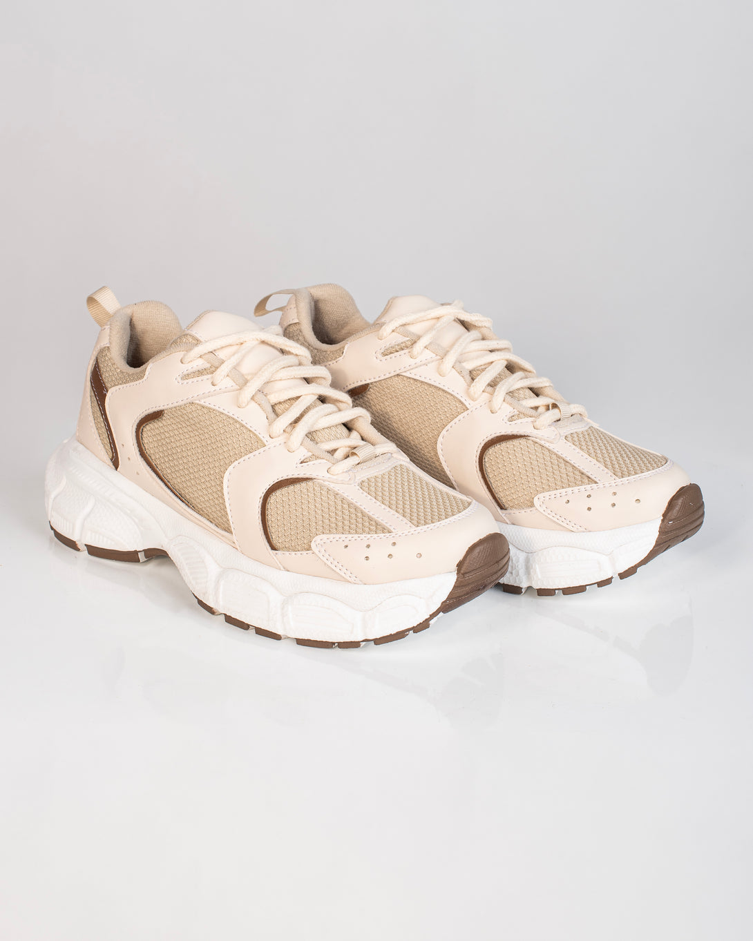 Tenis de Dama deportivo en color Beige